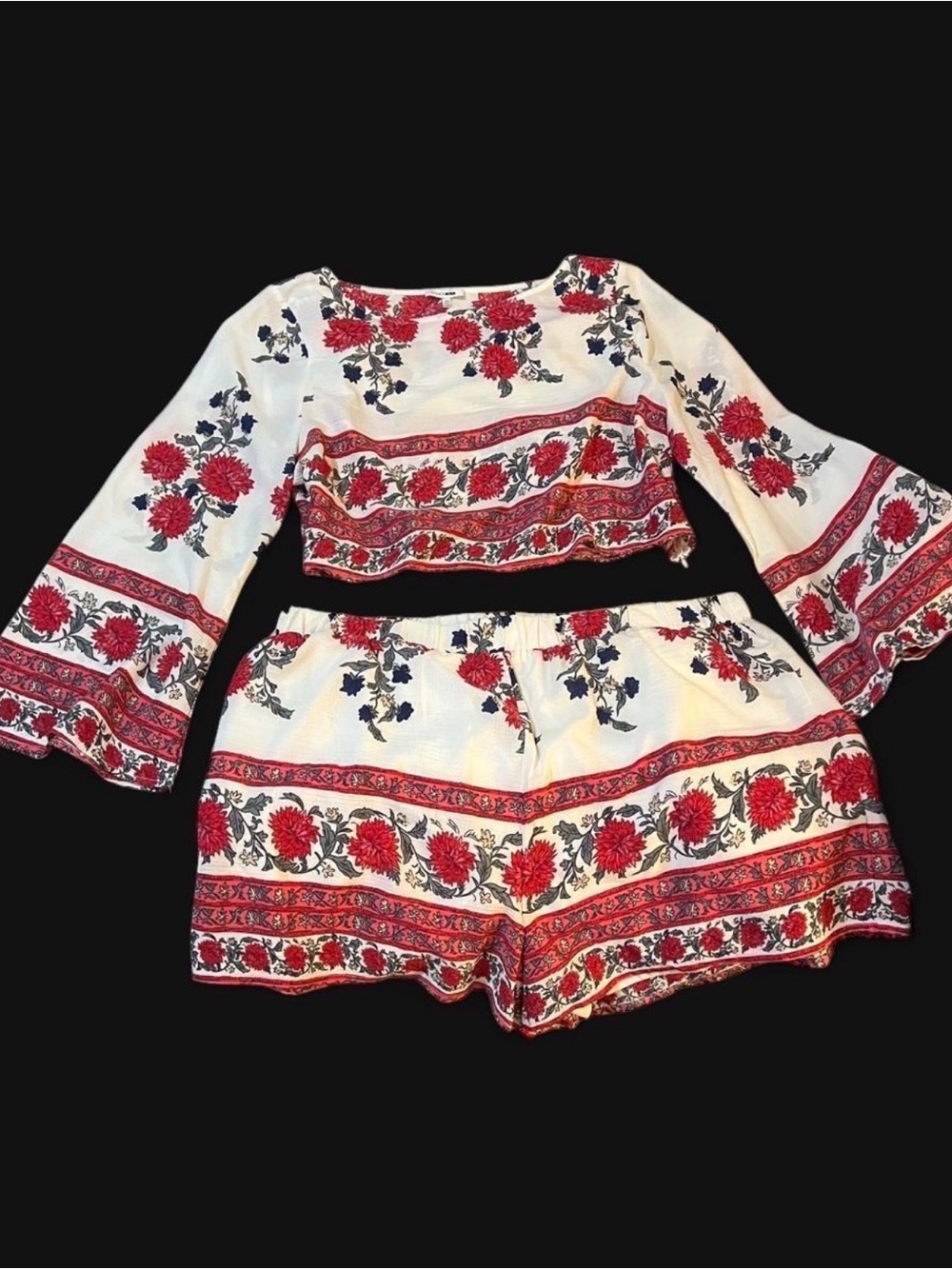 Fashion Nova Boho Cute Floral Border Print Top & Shorts Set - White/Red